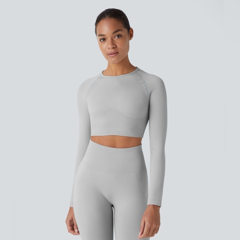 Halara Women’s Seamless Flow High Waisted Ruched 7/8 Yoga Leggings Sz S In Gray - Picture 3 of 6